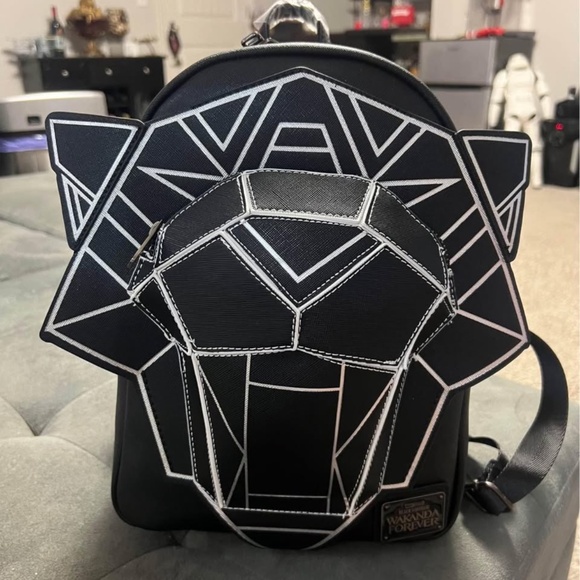 Loungefly Marvel Black Panther Small Backpack - Picture 1 of 5